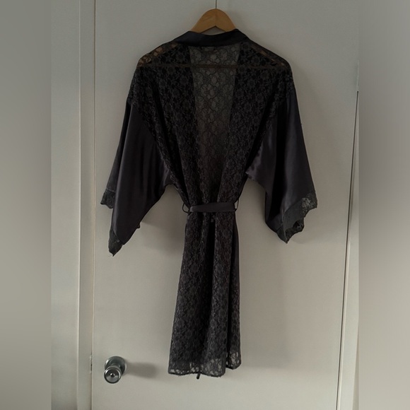 La Vie En Rose Grey Satin Robe Kimono Lace Back - Picture 3 of 5
